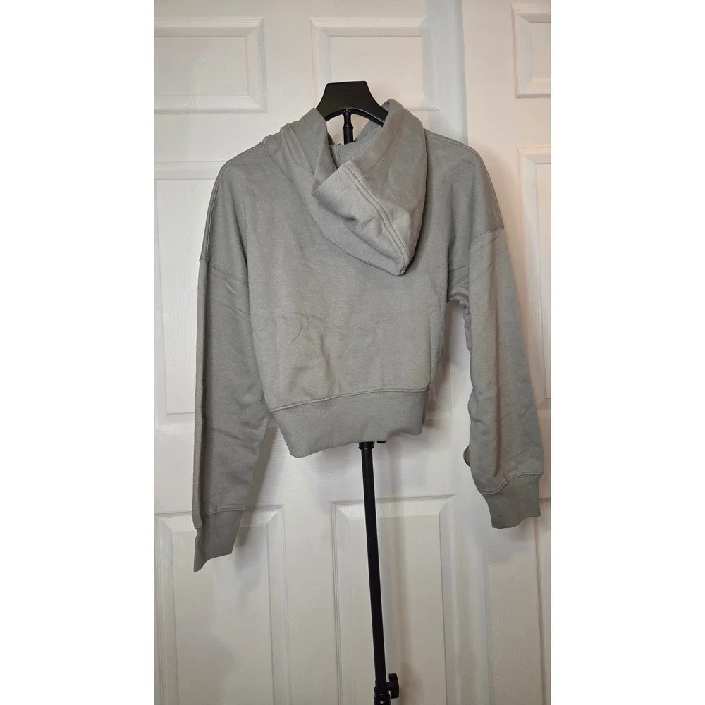 Wild Fable Womens Cropped Hoodie Grey Castle Fleece Pullover Sweatshirt Size M - Picture 2 of 5